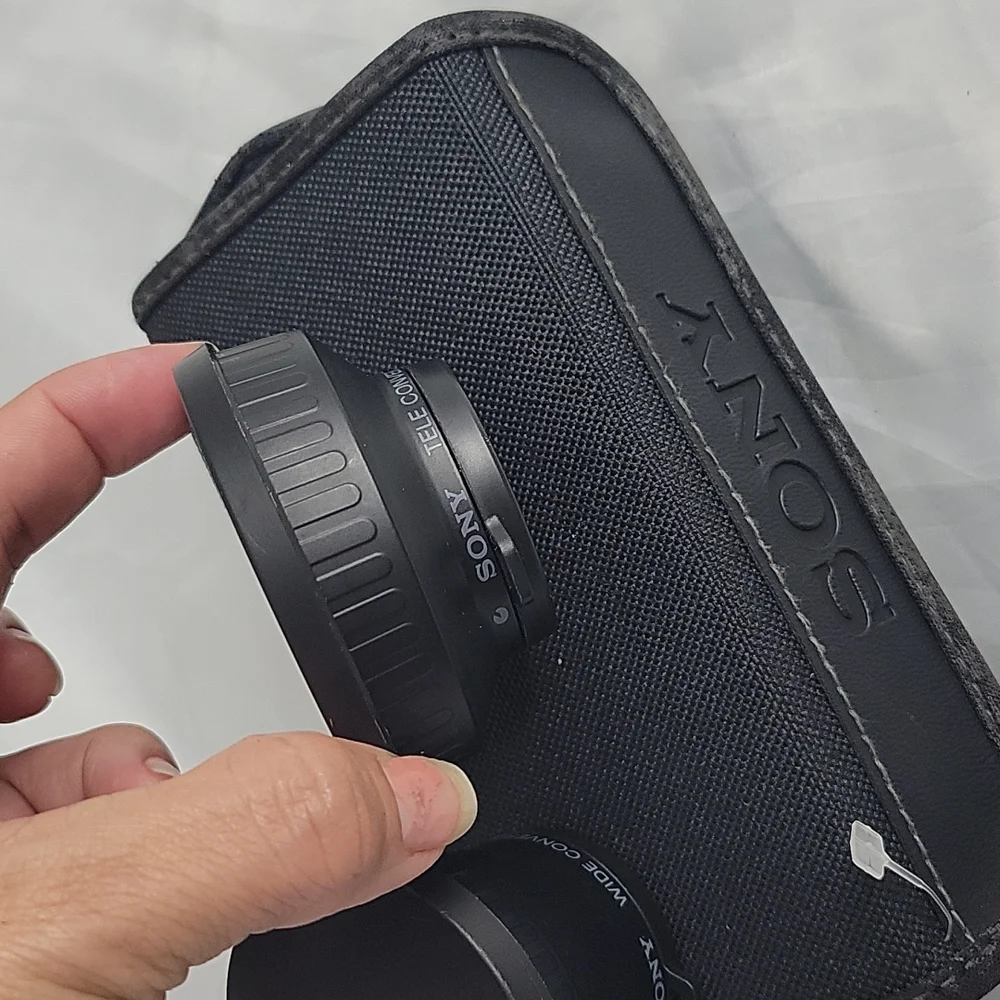 Sony wide and tele conversion lens